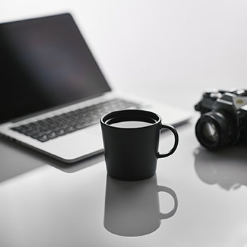 保罗-乔治季后赛胫骨严重拉伤，忍痛坚持后半场比赛