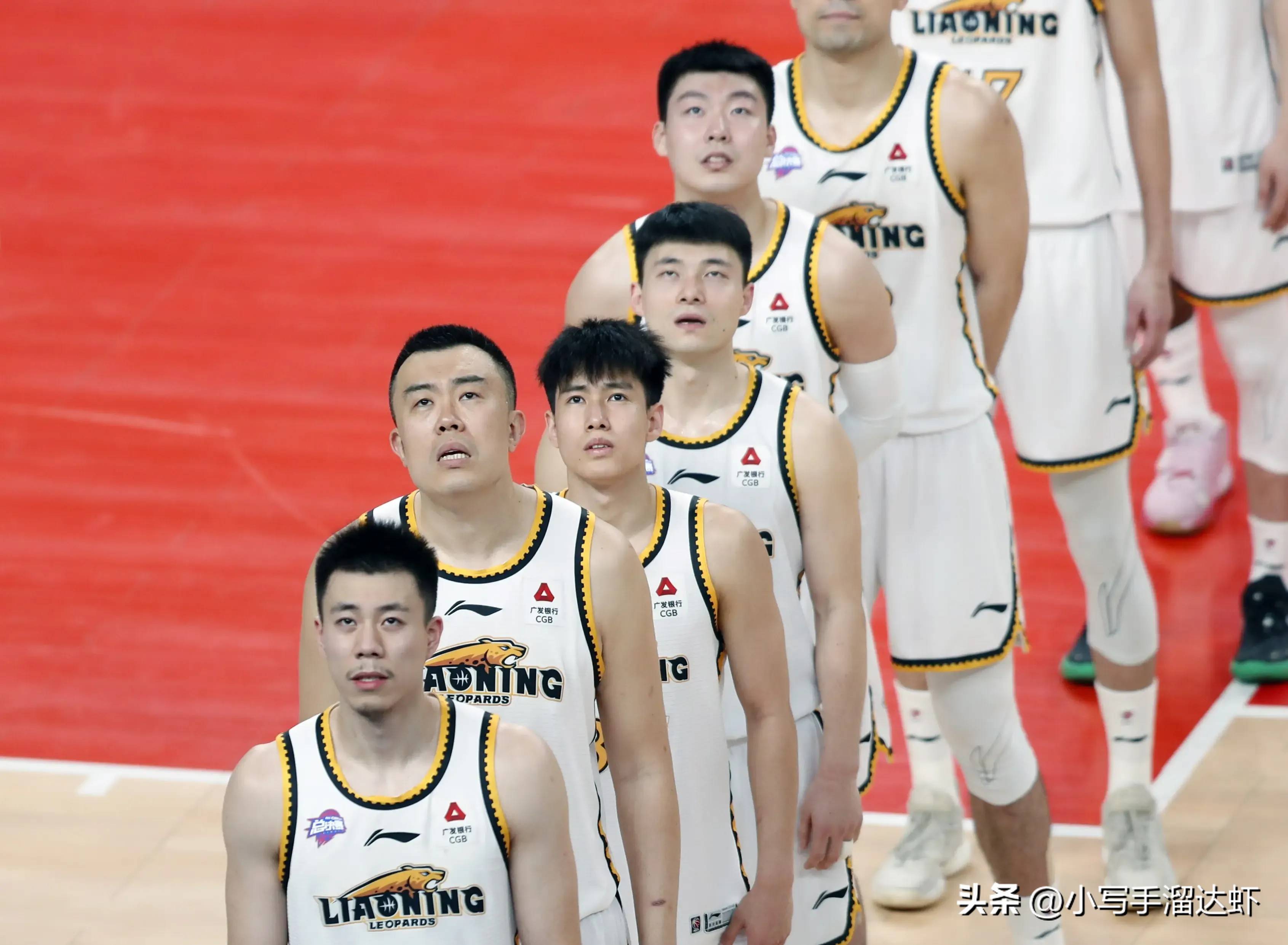 北京男篮对阵大连队，全队备战意志坚定(北京男篮对阵大连队,全队备战意志坚定不移)