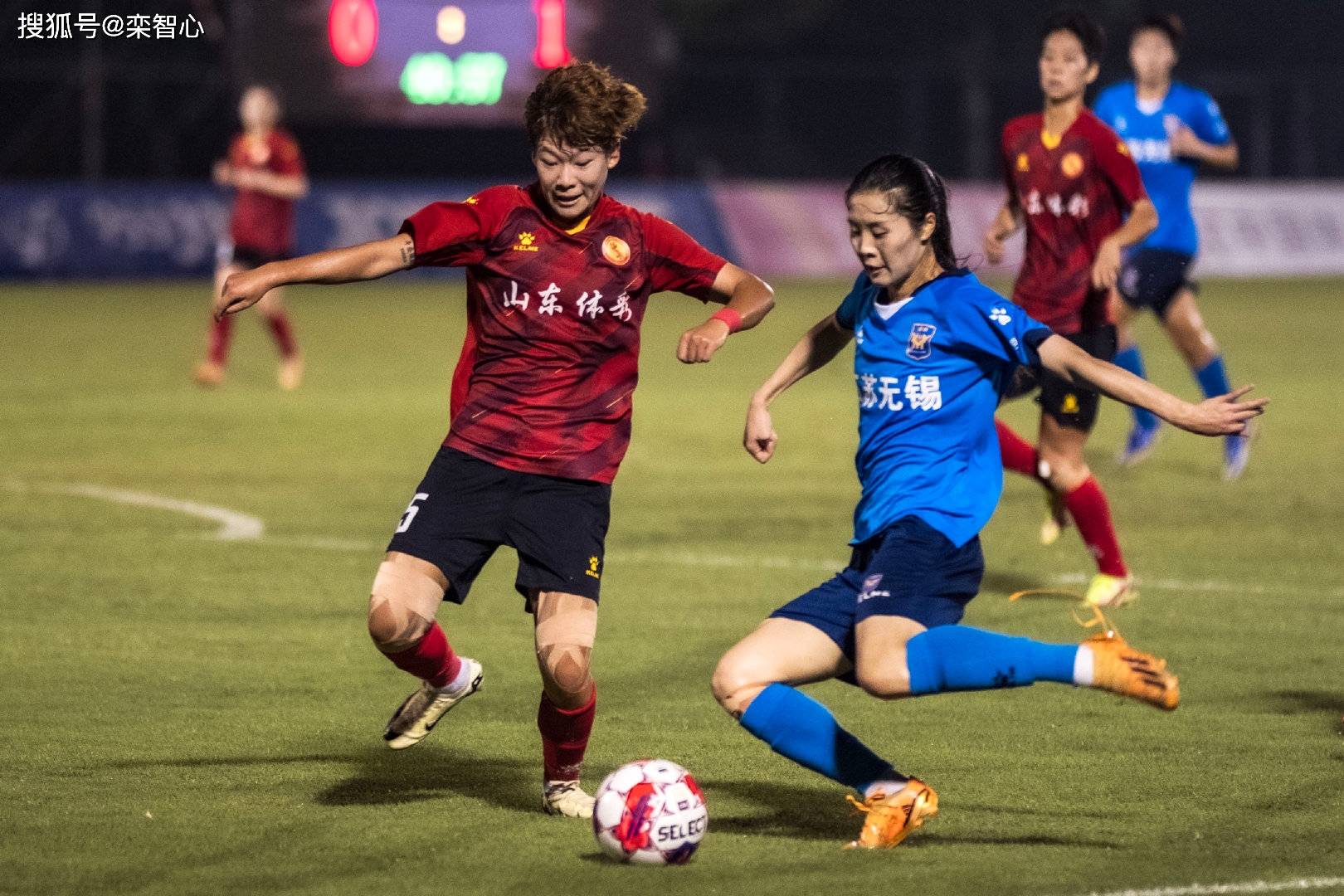 包含登顶亚冠后首秀！武汉女足开启女超抢分模式的词条