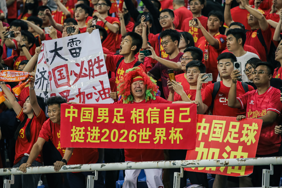 包含中国足球最“穷”赞助商：我没有滔天的背景，借了5000块钱才过的年的词条